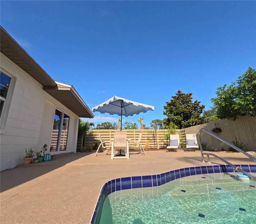 Activo con contrato: $525,000 (4 camas, 2 baños, 1856 Pies cuadrados)