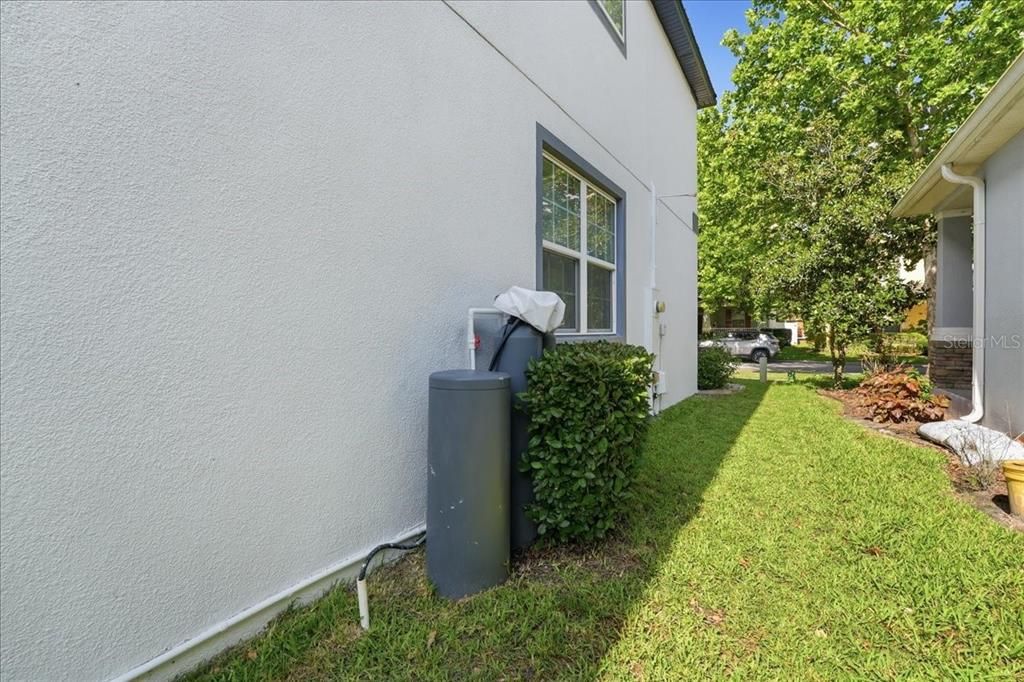 For Sale: $649,900 (5 beds, 3 baths, 2947 Square Feet)