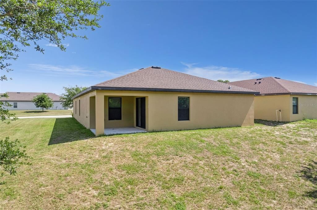 For Sale: $340,000 (5 beds, 3 baths, 1944 Square Feet)