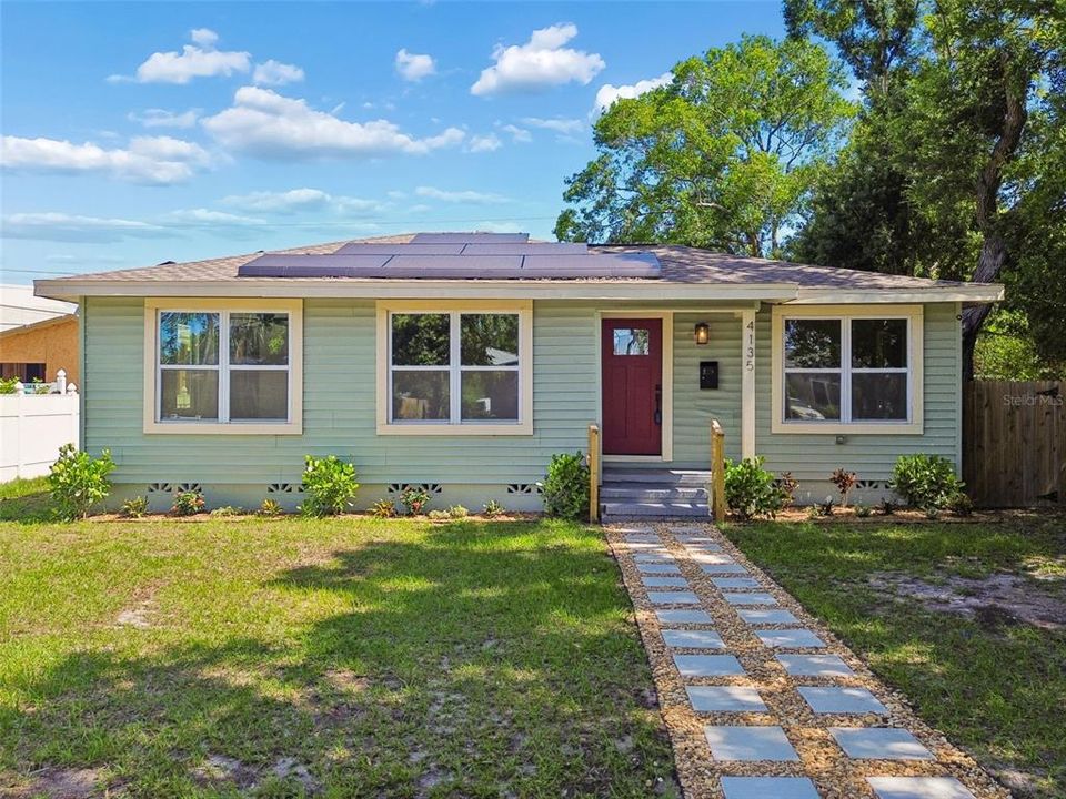 For Sale: $299,900 (3 beds, 1 baths, 1197 Square Feet)