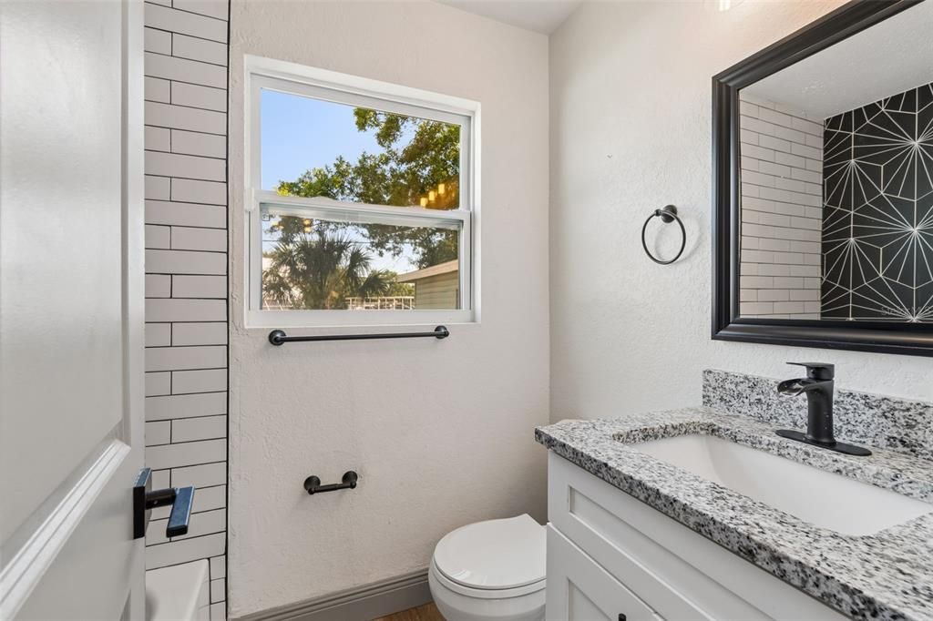 For Sale: $299,900 (3 beds, 1 baths, 1197 Square Feet)