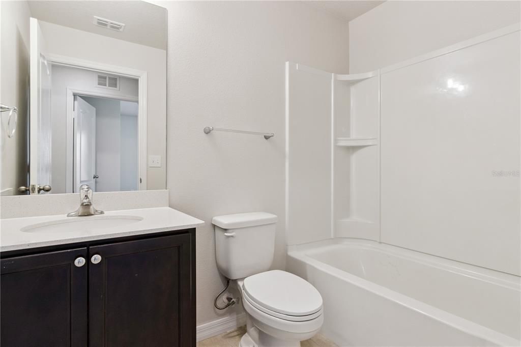 For Sale: $309,900 (3 beds, 2 baths, 1658 Square Feet)