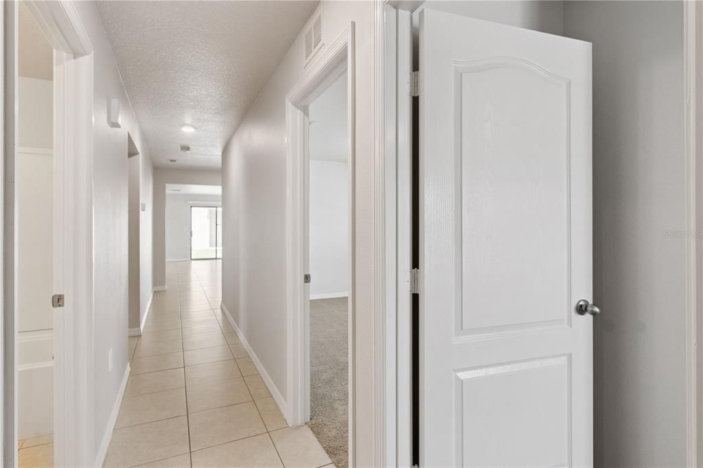 For Sale: $309,900 (3 beds, 2 baths, 1658 Square Feet)
