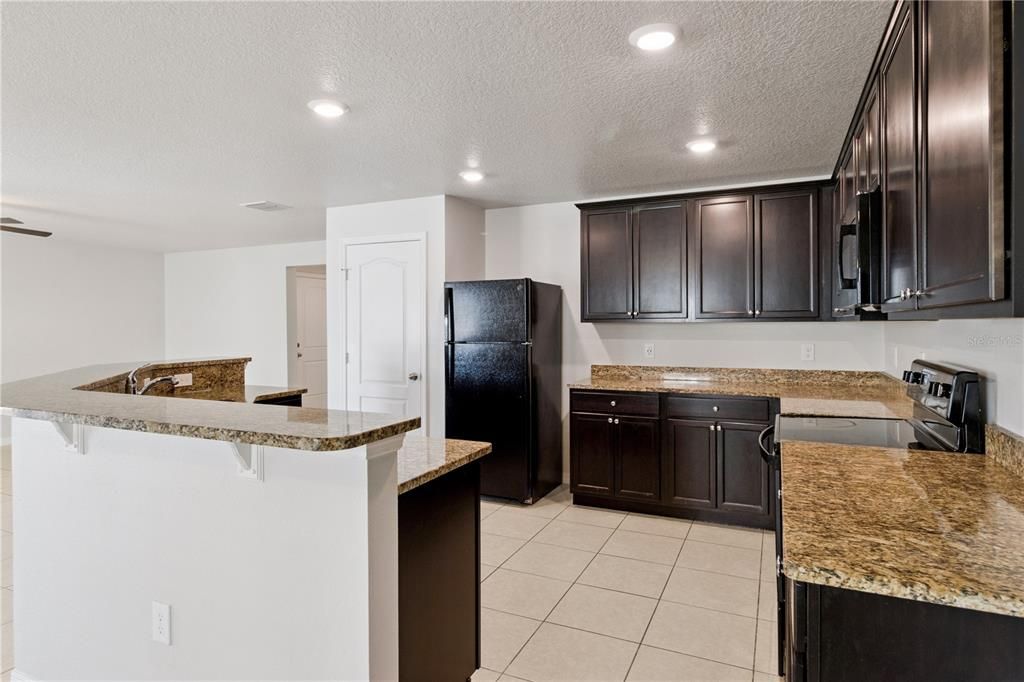 For Sale: $309,900 (3 beds, 2 baths, 1658 Square Feet)