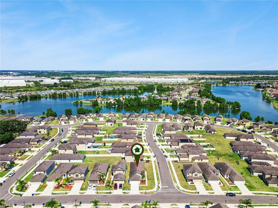 For Sale: $309,900 (3 beds, 2 baths, 1658 Square Feet)