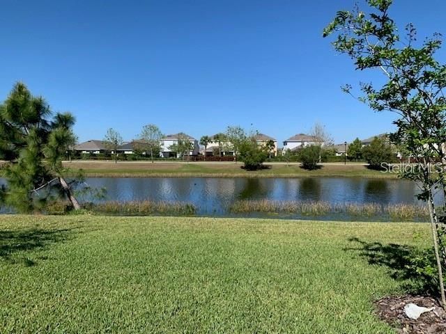 For Rent: $2,800 (4 beds, 3 baths, 2074 Square Feet)
