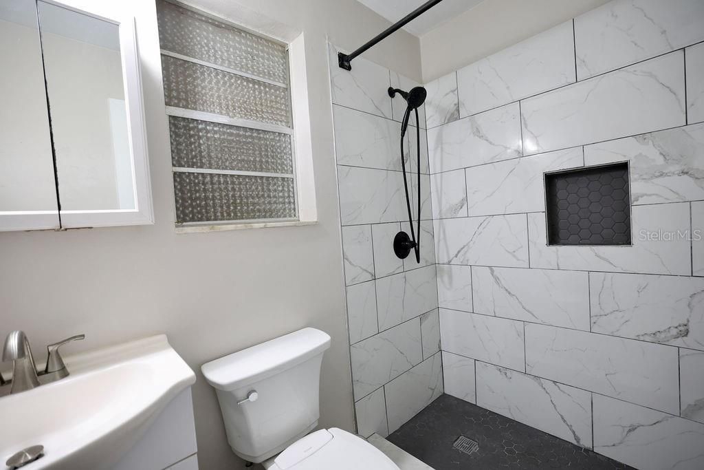 For Sale: $175,000 (2 beds, 2 baths, 1148 Square Feet)
