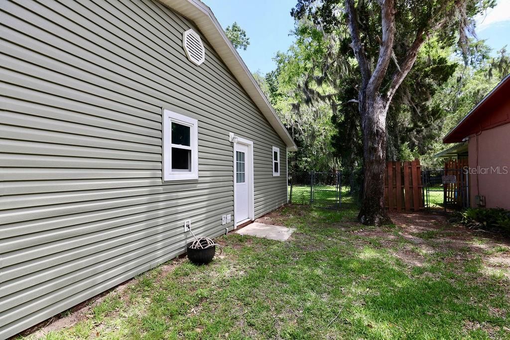 For Sale: $175,000 (2 beds, 2 baths, 1148 Square Feet)