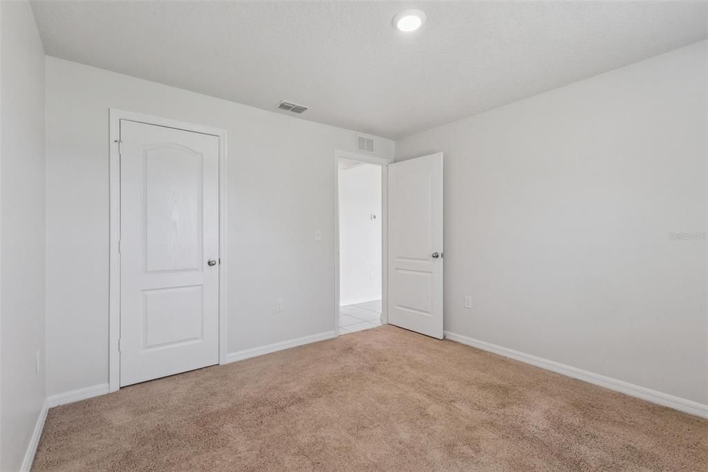 For Sale: $299,900 (3 beds, 2 baths, 1244 Square Feet)