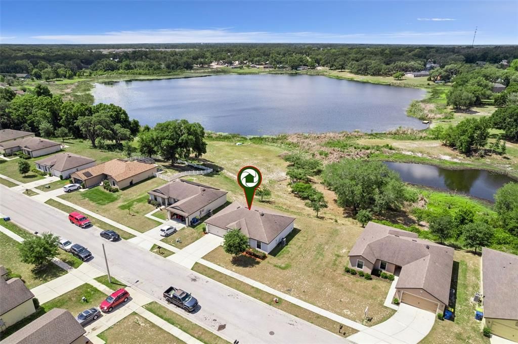 For Sale: $299,900 (3 beds, 2 baths, 1244 Square Feet)