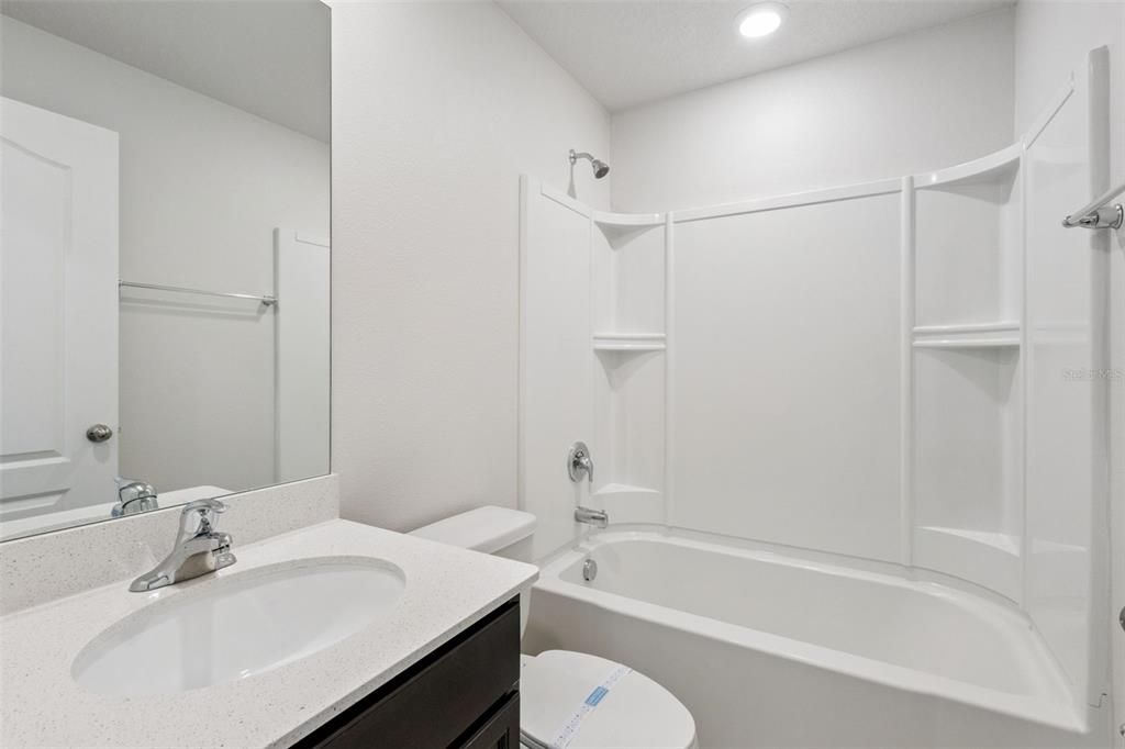 For Sale: $299,900 (3 beds, 2 baths, 1244 Square Feet)