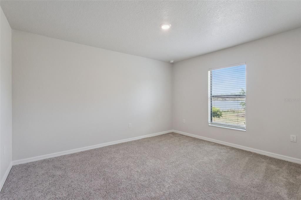 For Sale: $299,900 (3 beds, 2 baths, 1244 Square Feet)