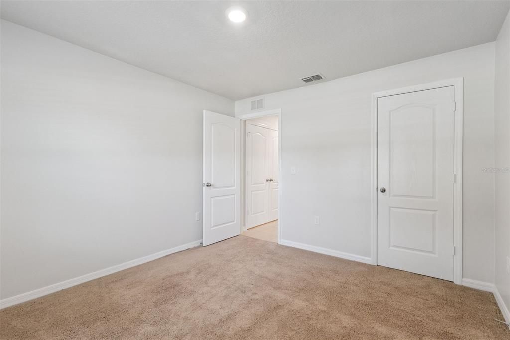 For Sale: $299,900 (3 beds, 2 baths, 1244 Square Feet)