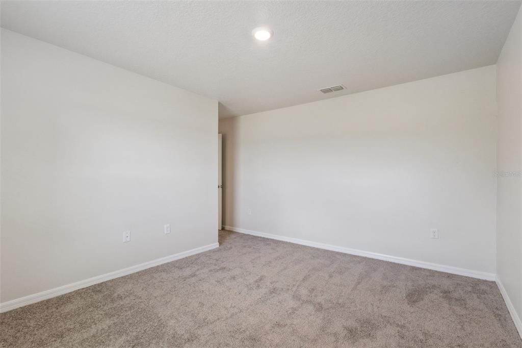 For Sale: $299,900 (3 beds, 2 baths, 1244 Square Feet)