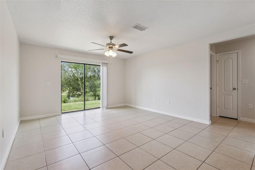 For Sale: $299,900 (3 beds, 2 baths, 1244 Square Feet)
