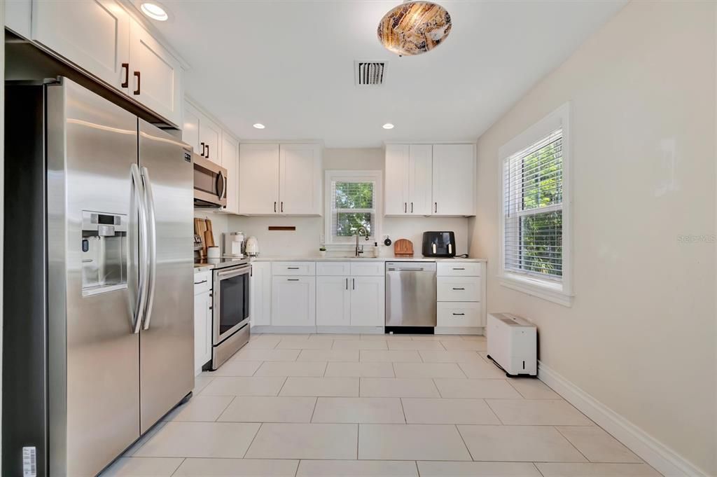 For Sale: $1,200,000 (4 beds, 3 baths, 2387 Square Feet)