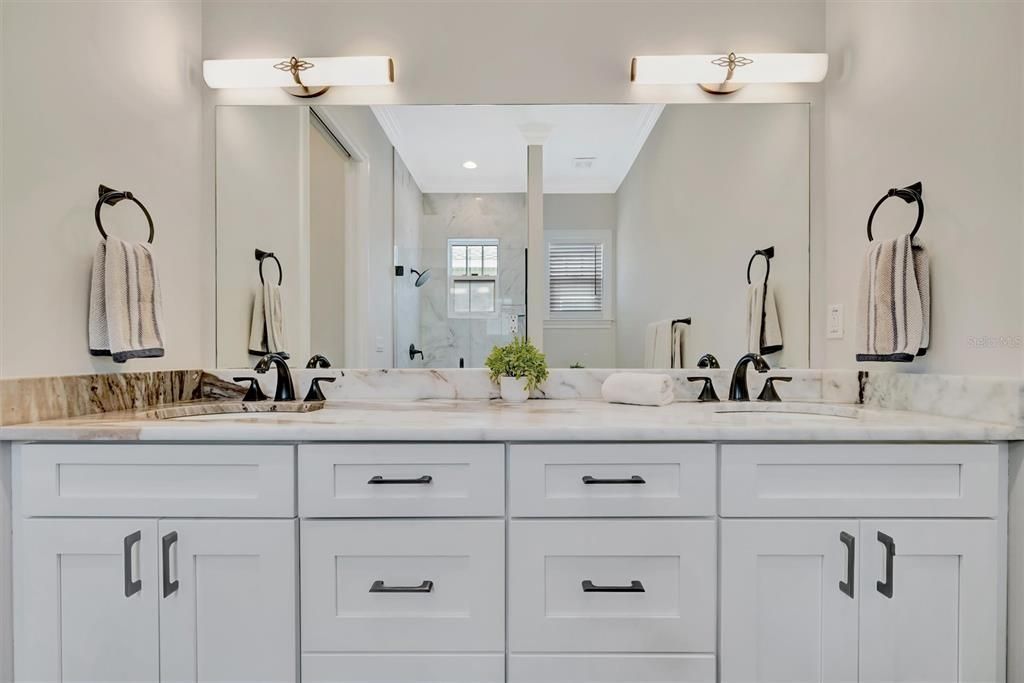 For Sale: $1,200,000 (4 beds, 3 baths, 2387 Square Feet)