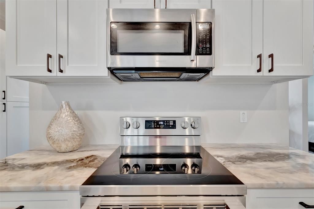 For Sale: $1,200,000 (4 beds, 3 baths, 2387 Square Feet)