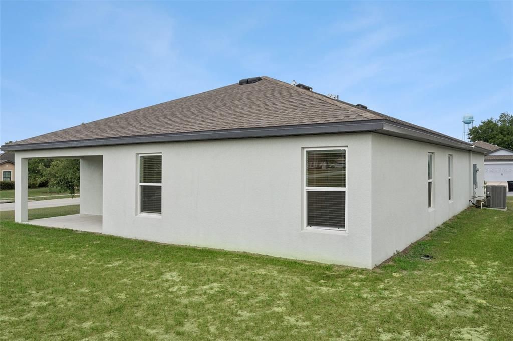 For Sale: $319,900 (4 beds, 2 baths, 1842 Square Feet)