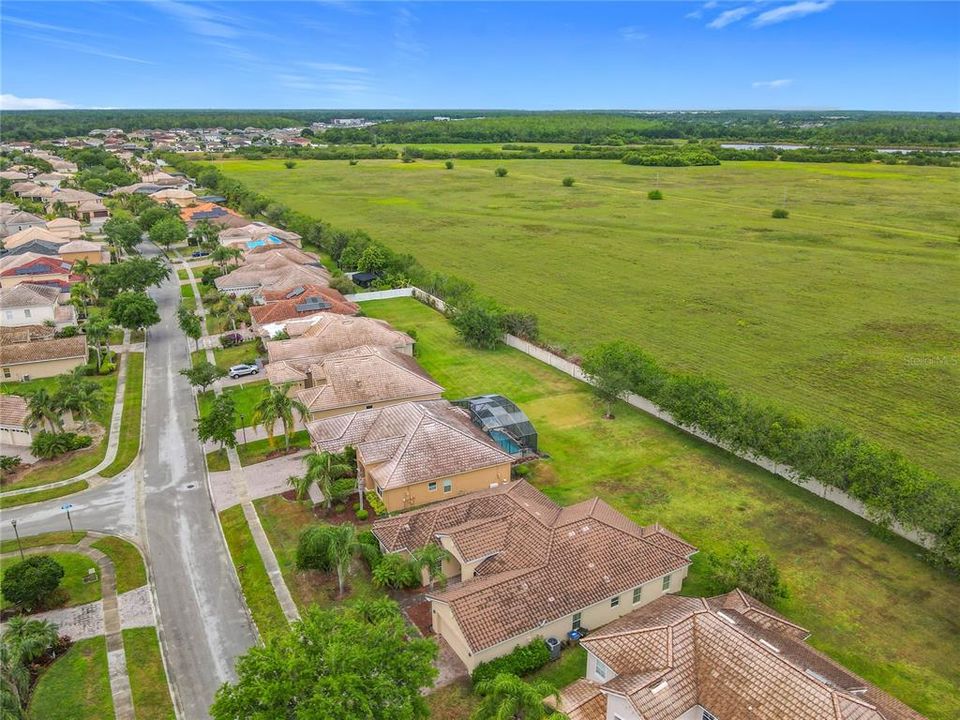 В аренду: $2,600 (4 спален, 3 ванн, 2630 Квадратных фут)