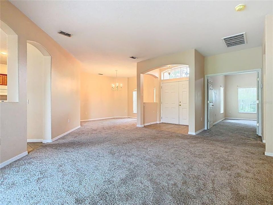 В аренду: $2,600 (4 спален, 3 ванн, 2630 Квадратных фут)