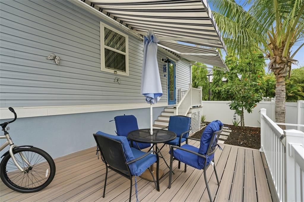 For Sale: $425,000 (2 beds, 2 baths, 1270 Square Feet)