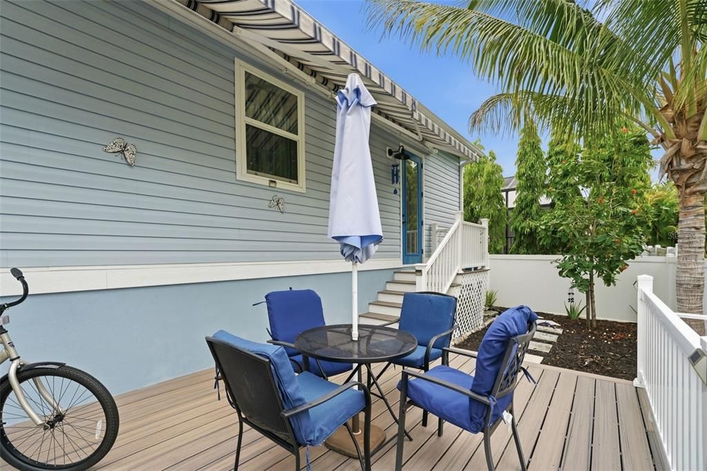 For Sale: $425,000 (2 beds, 2 baths, 1270 Square Feet)