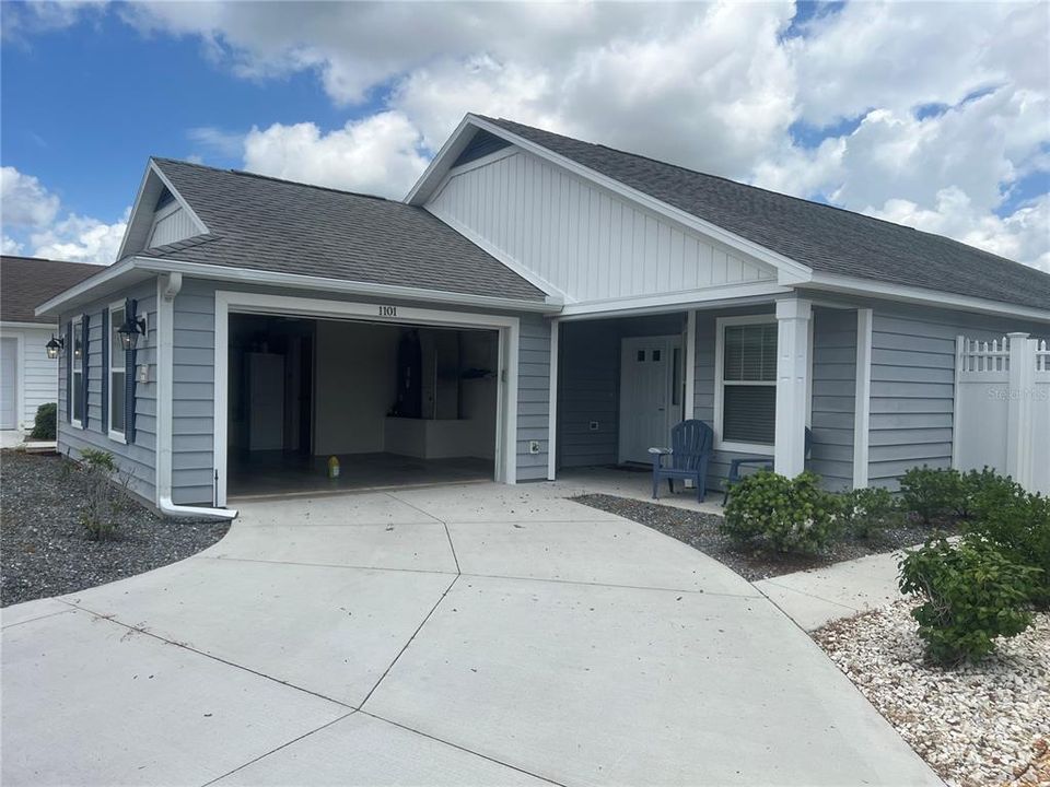 Active With Contract: $525,000 (3 beds, 2 baths, 1685 Square Feet)