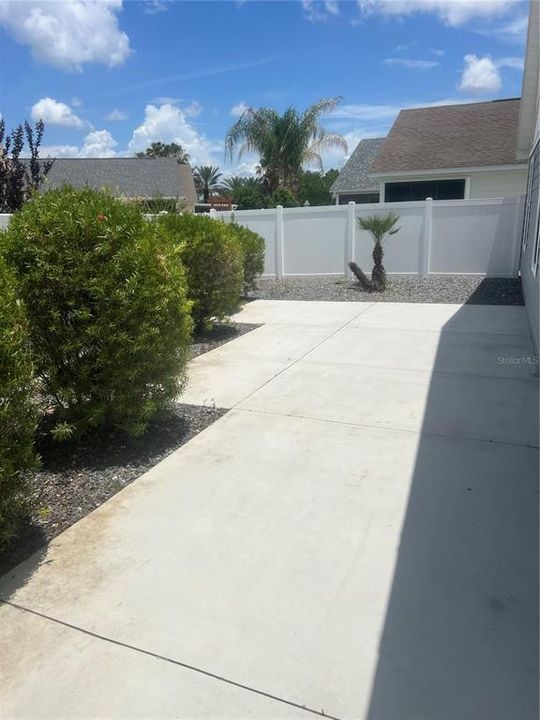 Active With Contract: $525,000 (3 beds, 2 baths, 1685 Square Feet)