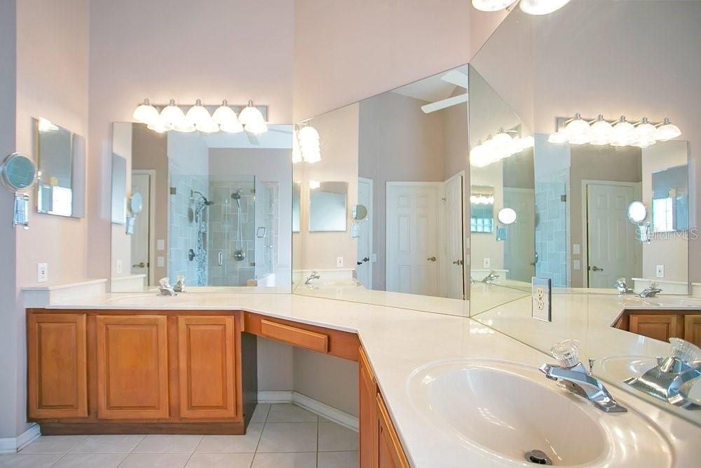 For Sale: $625,000 (4 beds, 3 baths, 2333 Square Feet)