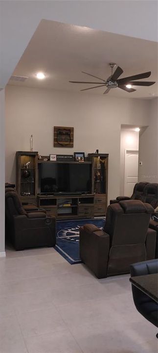 For Sale: $449,900 (4 beds, 3 baths, 2381 Square Feet)
