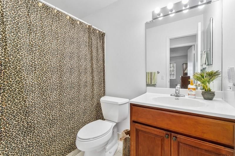 For Sale: $224,700 (2 beds, 2 baths, 1238 Square Feet)