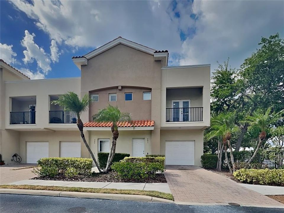 En Venta: $349,000 (3 camas, 2 baños, 1445 Pies cuadrados)