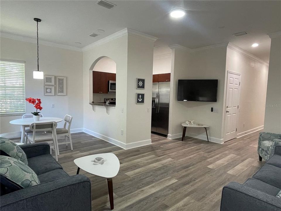 En Venta: $349,000 (3 camas, 2 baños, 1445 Pies cuadrados)