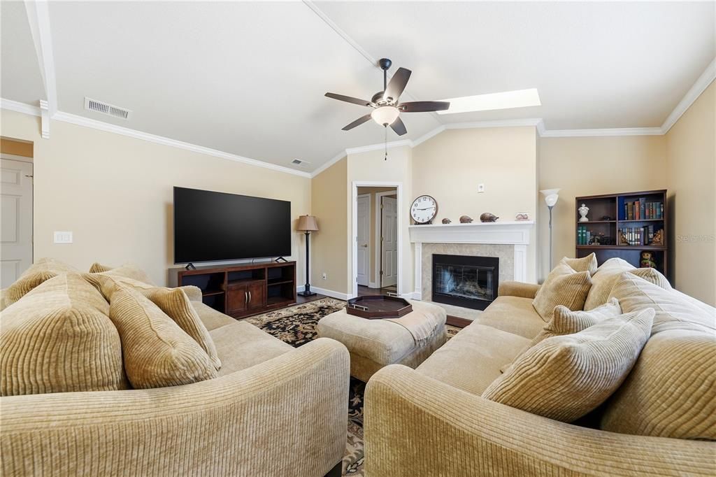 For Sale: $515,000 (4 beds, 3 baths, 2234 Square Feet)