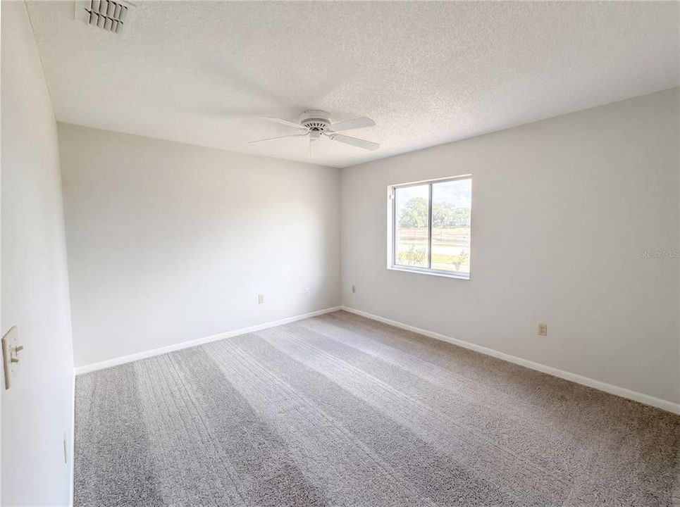 For Sale: $213,000 (2 beds, 1 baths, 900 Square Feet)