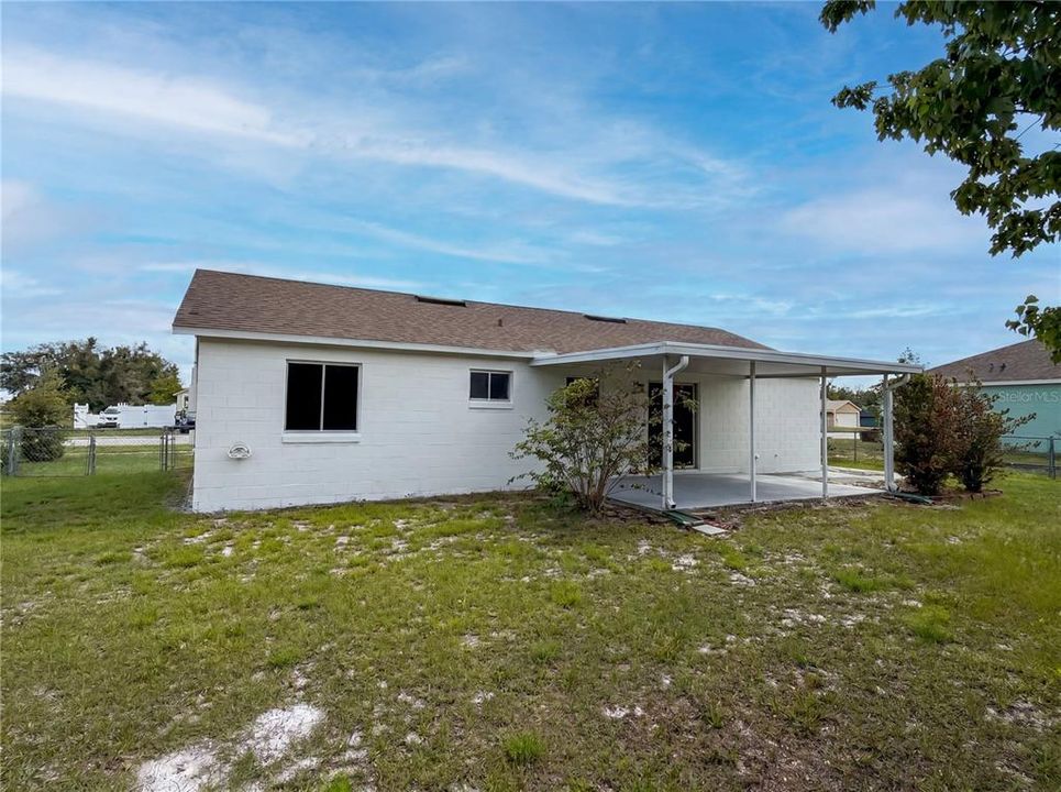 For Sale: $213,000 (2 beds, 1 baths, 900 Square Feet)