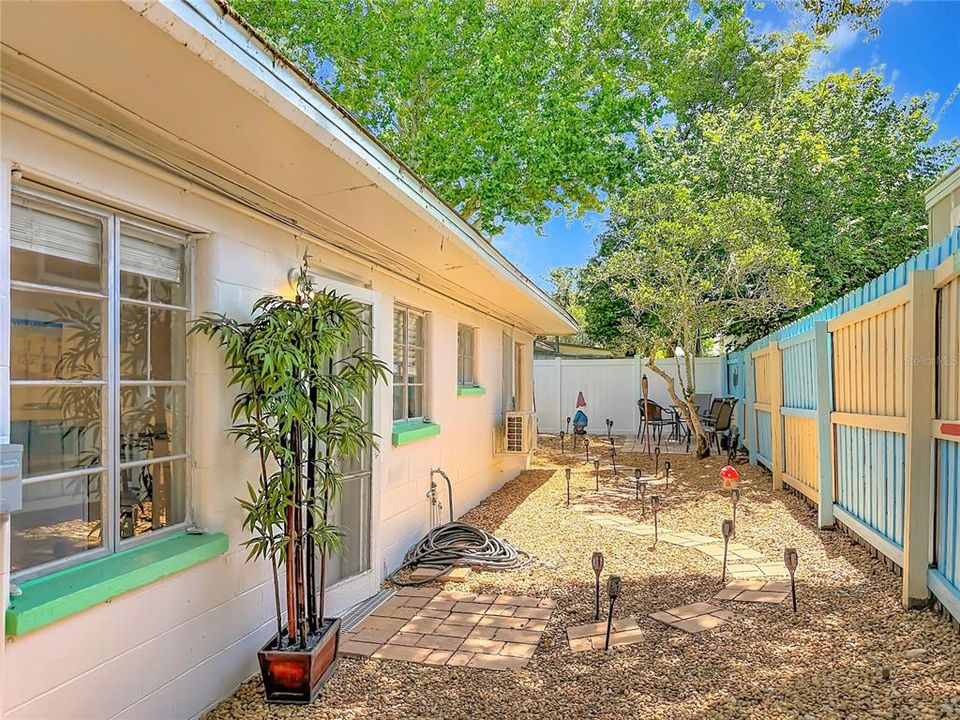 En Venta: $225,000 (2 camas, 1 baños, 830 Pies cuadrados)