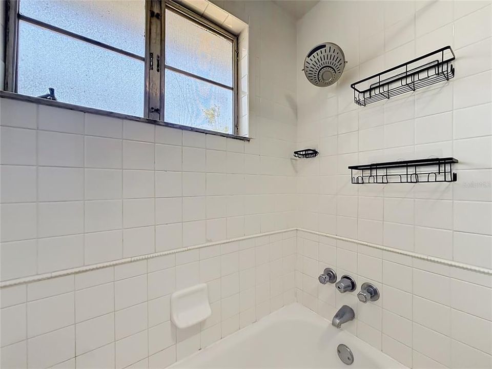 En Venta: $225,000 (2 camas, 1 baños, 830 Pies cuadrados)