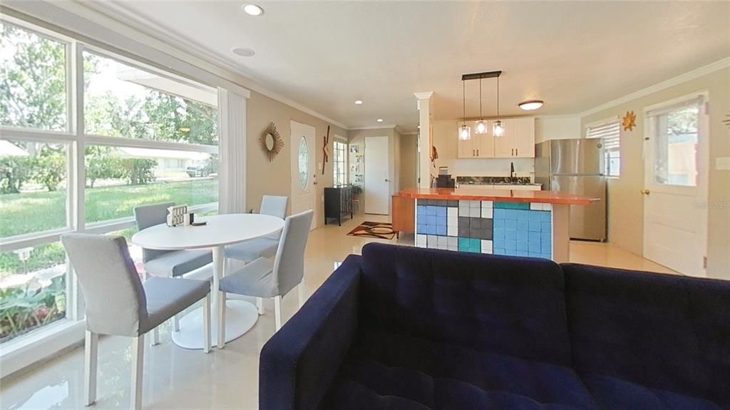 En Venta: $225,000 (2 camas, 1 baños, 830 Pies cuadrados)
