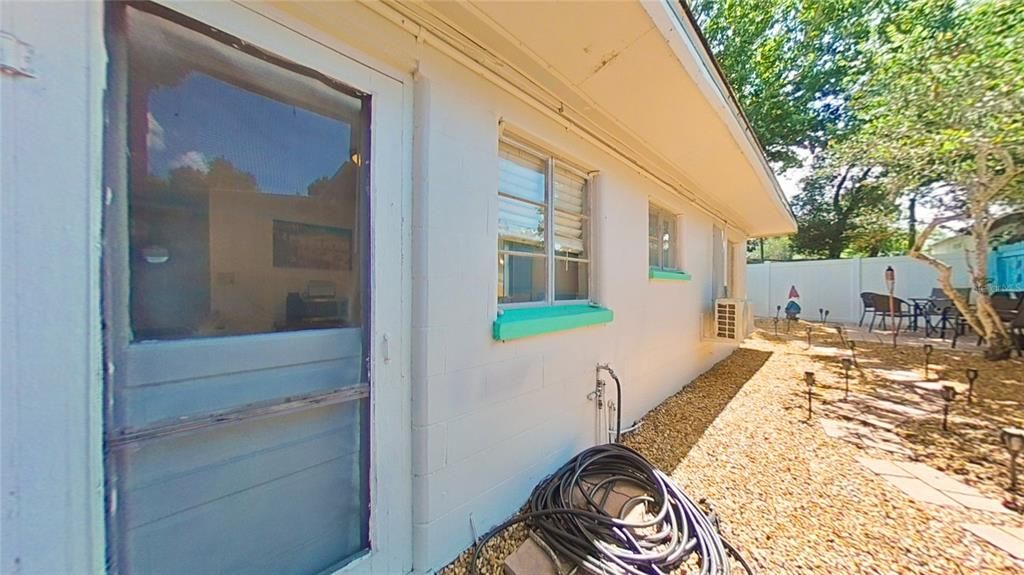 En Venta: $225,000 (2 camas, 1 baños, 830 Pies cuadrados)