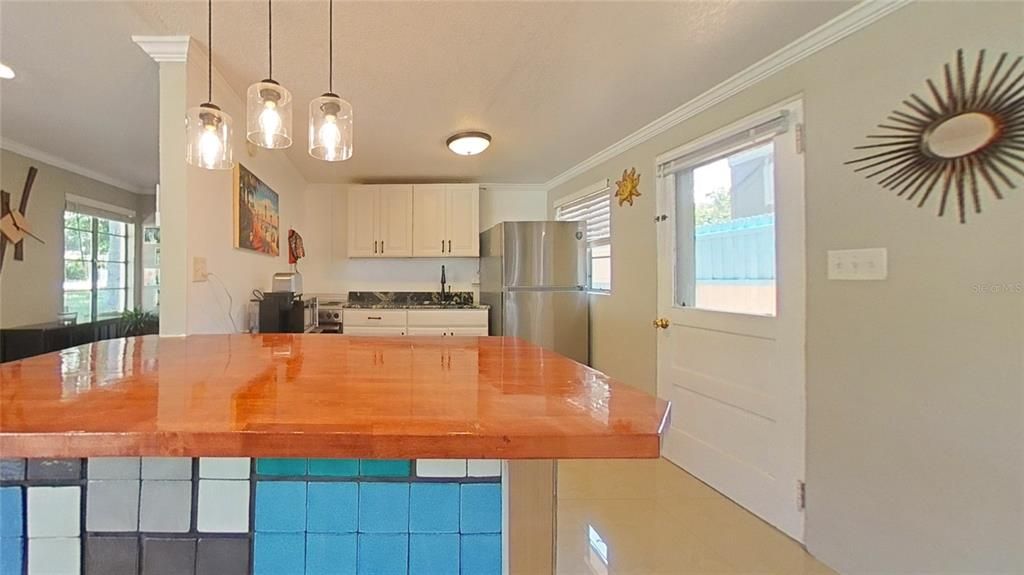 En Venta: $225,000 (2 camas, 1 baños, 830 Pies cuadrados)