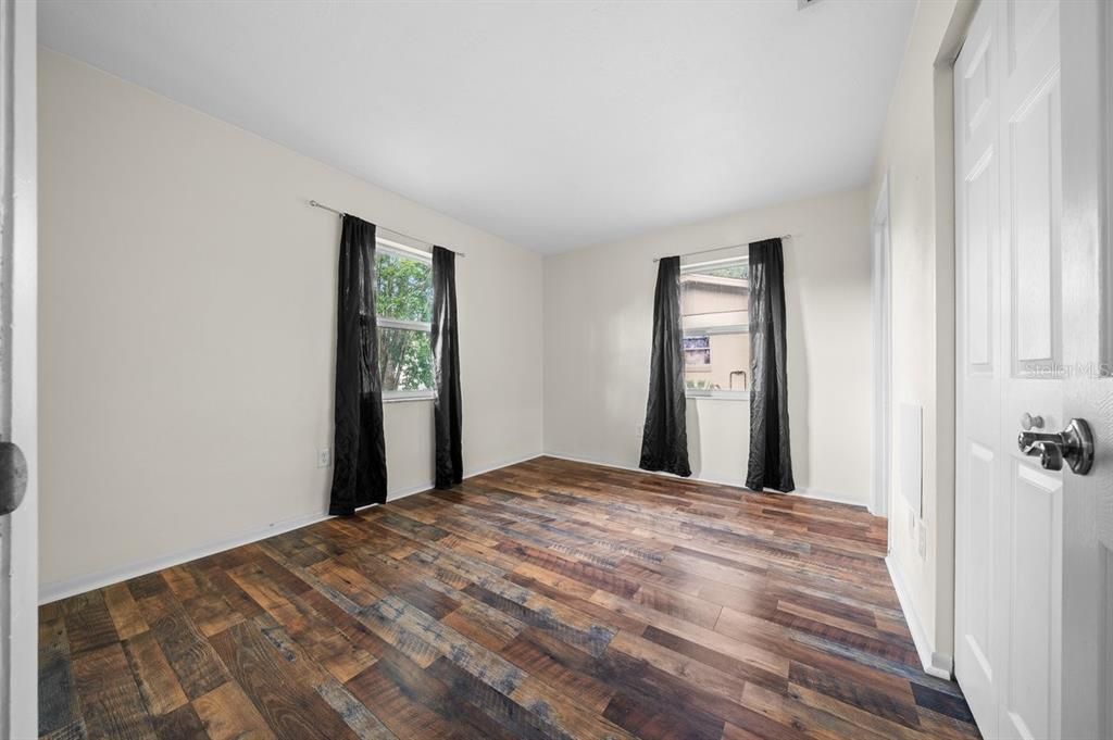 For Rent: $1,800 (3 beds, 2 baths, 1411 Square Feet)