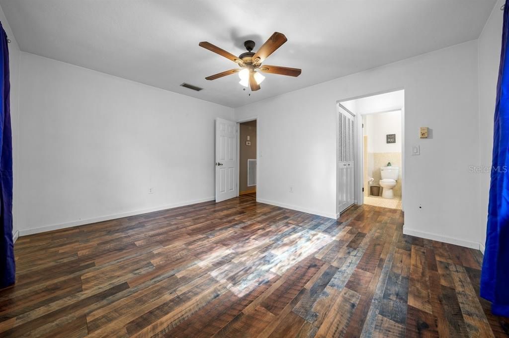For Rent: $1,800 (3 beds, 2 baths, 1411 Square Feet)