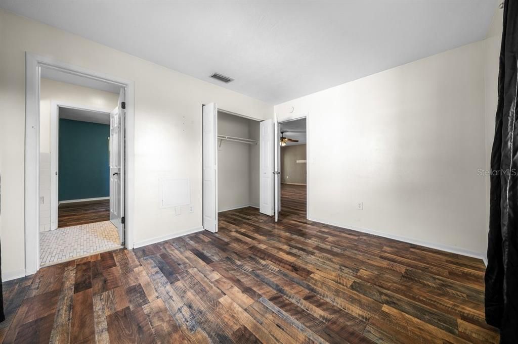 For Rent: $1,800 (3 beds, 2 baths, 1411 Square Feet)