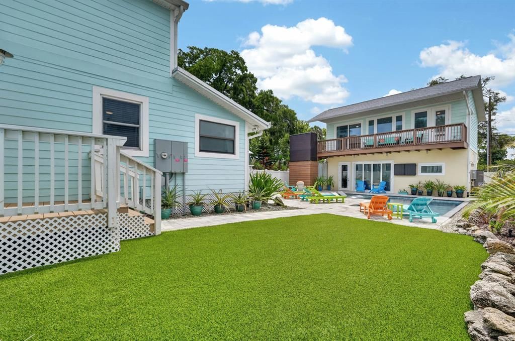 For Sale: $1,599,000 (5 beds, 6 baths, 3080 Square Feet)