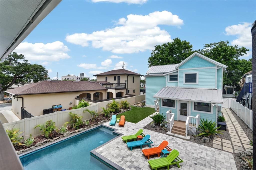 For Sale: $1,599,000 (5 beds, 6 baths, 3080 Square Feet)