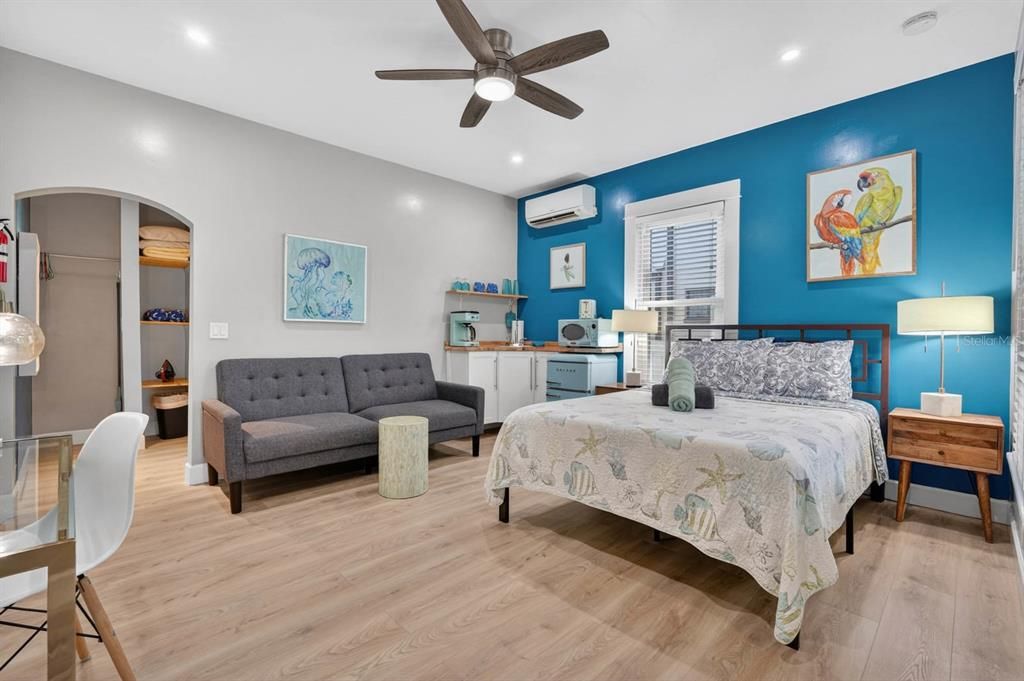 For Sale: $1,599,000 (5 beds, 6 baths, 3080 Square Feet)