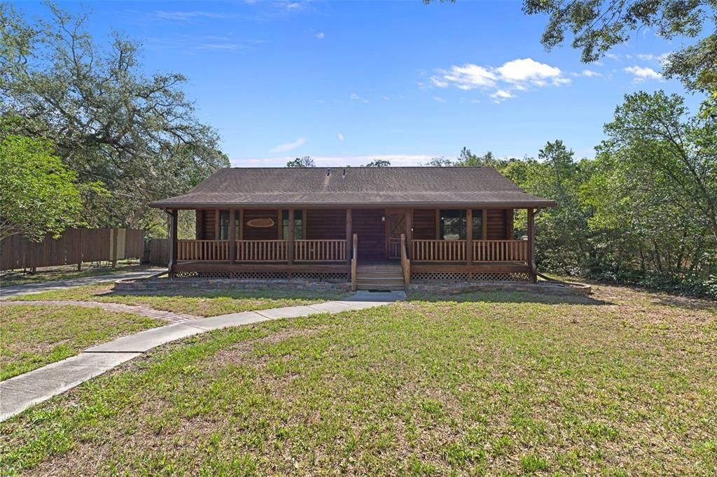 Active With Contract: $230,800 (2 beds, 2 baths, 1215 Square Feet)