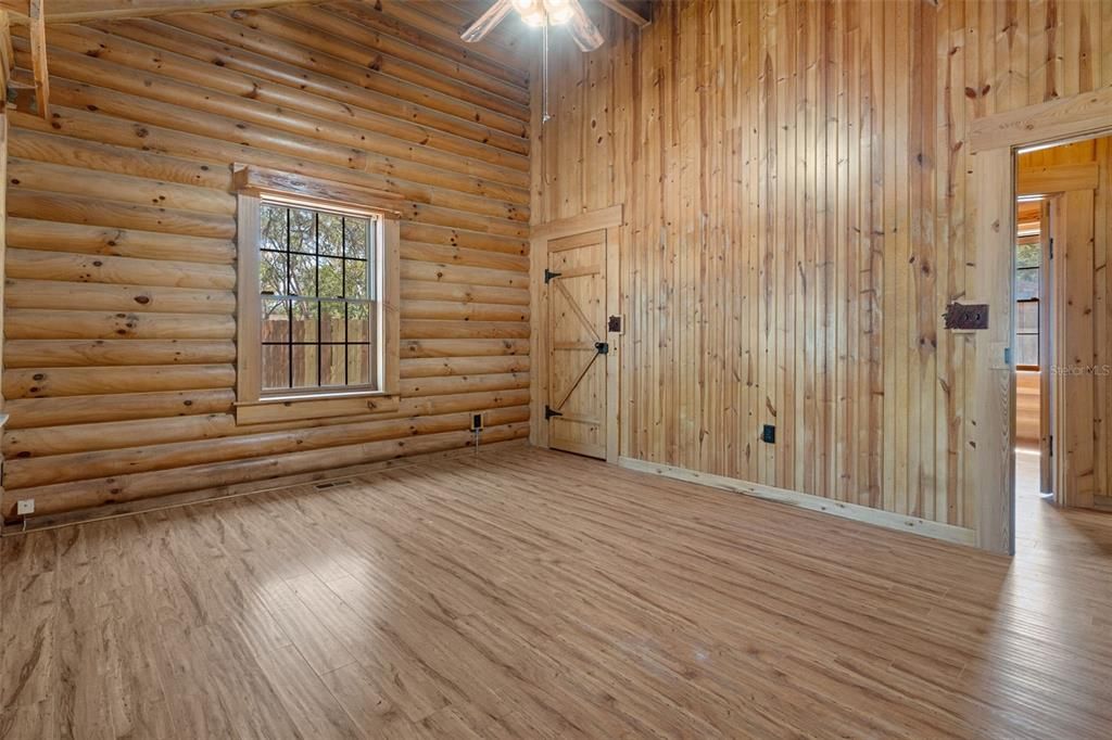 Active With Contract: $230,800 (2 beds, 2 baths, 1215 Square Feet)